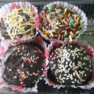 Brownies Kukus Cokelat Aneka Topping