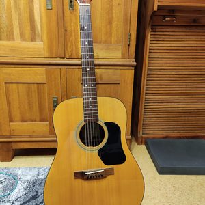 Gitar Akustik Yamaha F310