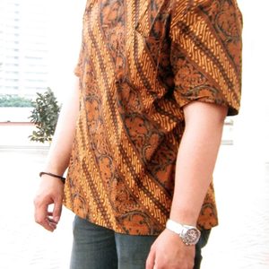 Kemeja Batik Pria Lengan Panjang